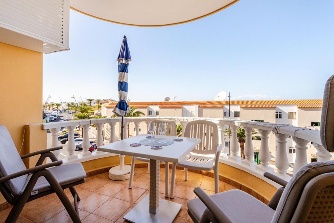 Apartment Playa La Arena Puerto de Santiago  Exterior photo